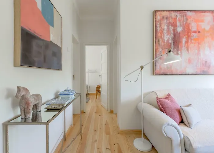 Sunny, Bright And Quiet Apartment, By Timecooler Apartment