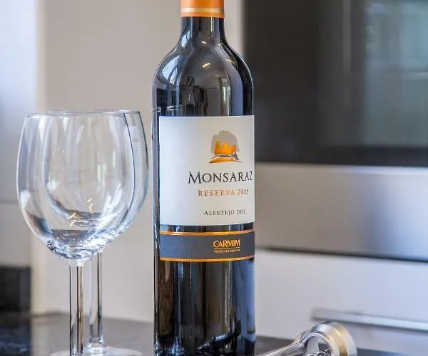 Apartment Sunny, Bright And Quiet Apartment, By Timecooler *