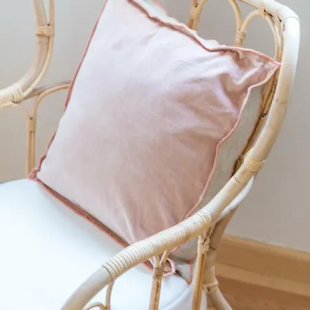 Sunny, Bright And Quiet Apartment, By Timecooler *